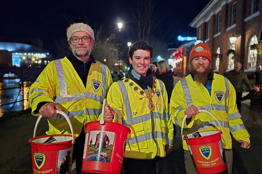 West Mercia Search and Rescue volunteers collecting donations on a town centre street